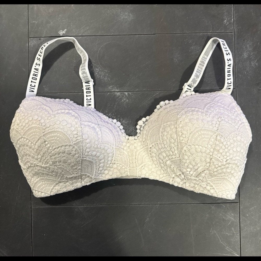 Victoria's Secret Cream Lace Bra